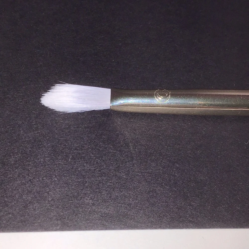 Complex Culture Easy Crease Definer Brush NEW